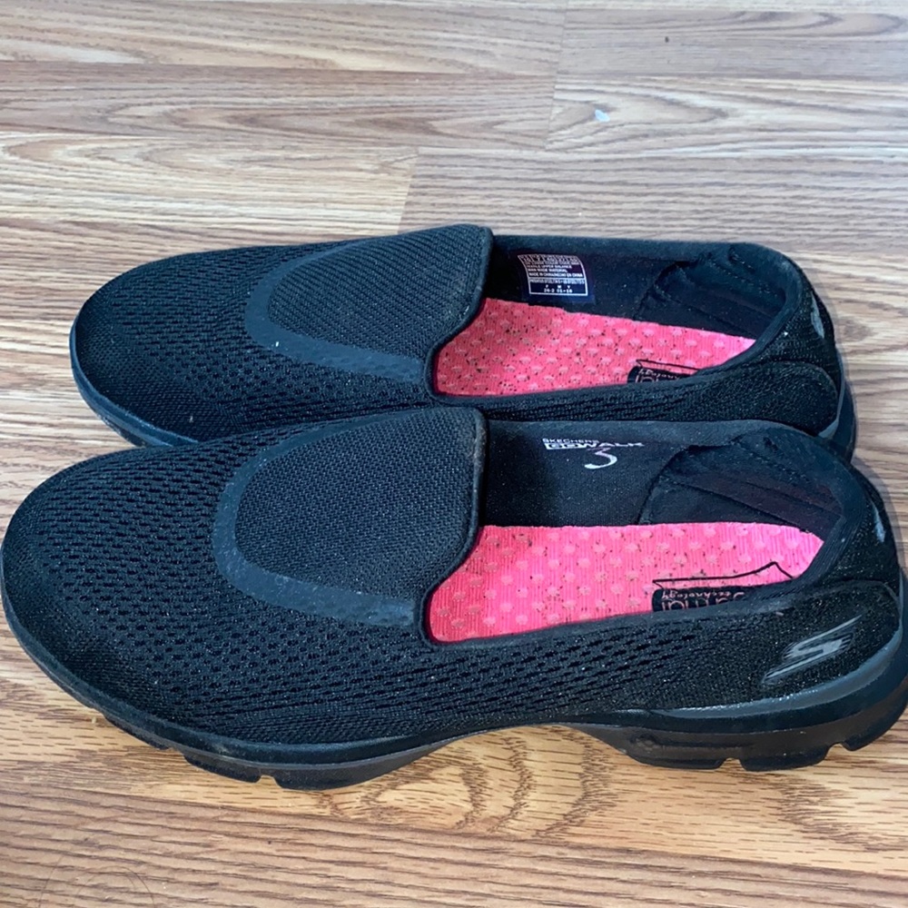 Sketchers go walk 3